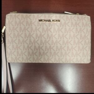 Michael Kors Pink Wristlet